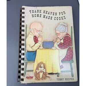 1987 A Book of Yummy Favorite Recipes Women's Ministries First Assembly of God